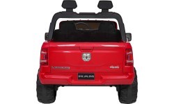 RAM 3500 raudonas elektromobilis