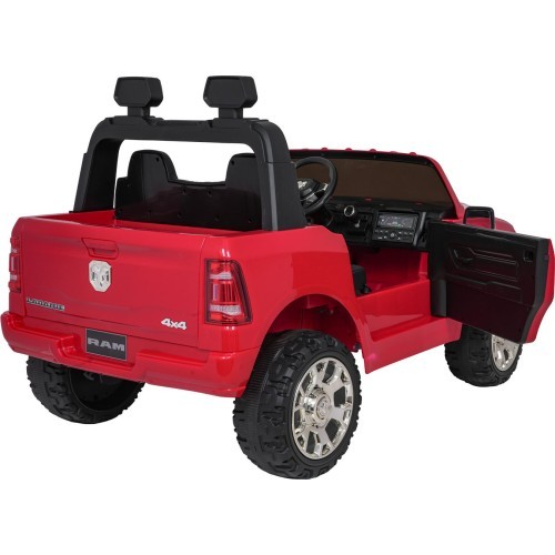RAM 3500 raudonas elektromobilis