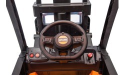 Погрузчик JCB, жёлтый