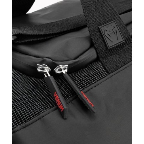 Спортивная сумка Venum Trainer Lite Evo - черная/красная
