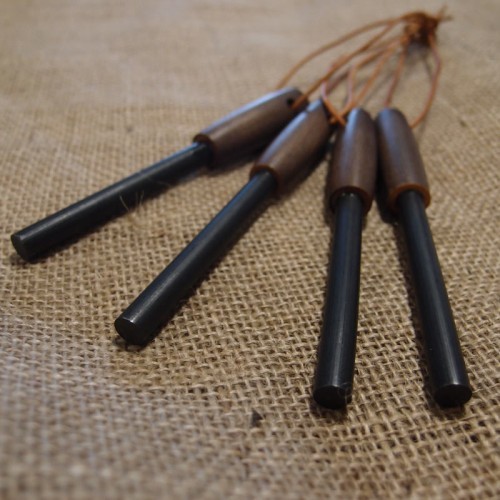 Огниво JuBö Buschcraft Firesteel Oak