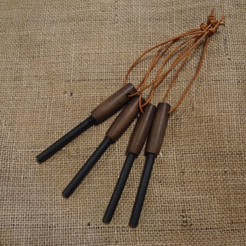 Ugnies įžiebiklis JuBö Buschcraft Firesteel Oak