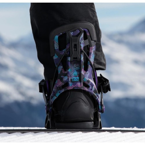 FLOW Fuse Hybrid snowboard bindings