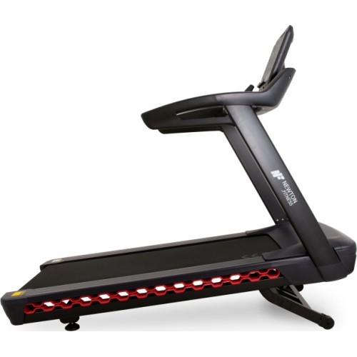 Беговая дорожка Newton Fitness T7 LED коммерческая Black Series