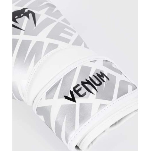 Боксёрские перчатки Venum Contender 1.5 XT белые/серебристые