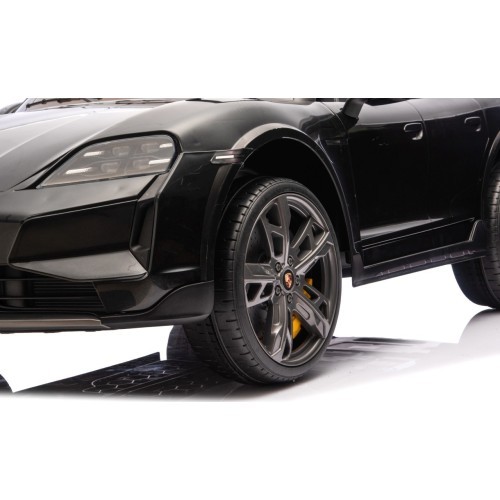Elektromobilis Porsche Taycan Turbo S, juodas