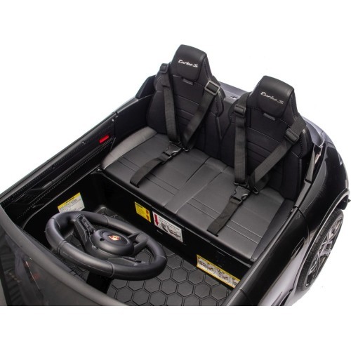 Elektromobilis Porsche Taycan Turbo S, juodas
