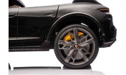 Электромобиль Porsche Taycan Turbo S, черный