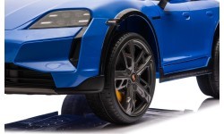 Elektromobilis Porsche Taycan Turbo S mėlynas