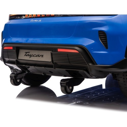 Elektromobilis Porsche Taycan Turbo S mėlynas