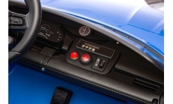 Электромобиль Porsche Taycan Turbo S синий