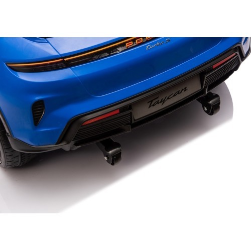 Elektromobilis Porsche Taycan Turbo S mėlynas