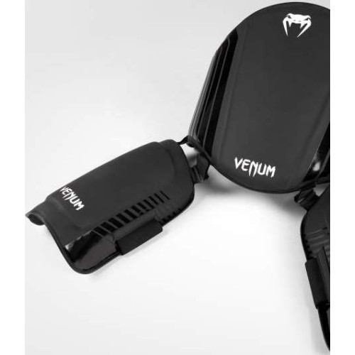 Venum Challenger pilvo ir kojų apsauga – juoda/balta