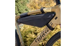 Krepšys ant rėmo FORCE Adventure // 1.7 l (juodas)