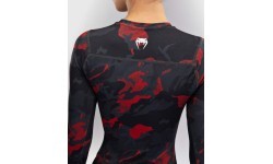 Женский рашгард с длинным рукавом Venum x Sophia Rose Urban Red Camo
