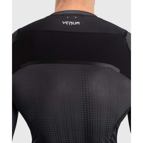 Рашгард Venum Stealth с длинным рукавом, чёрно-белый