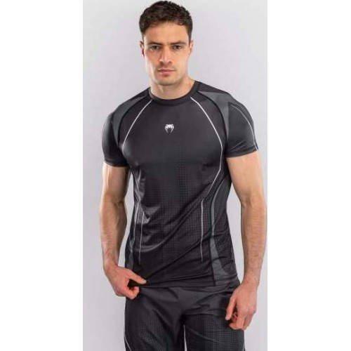 Футболка Venum Stealth Dry-Tech, чёрная/белая
