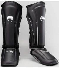 Venum Stealth blauzdų apsaugos – juodos/baltos