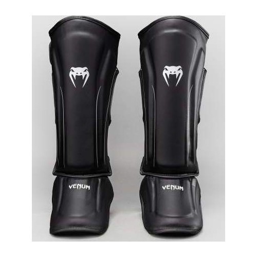 Venum Stealth blauzdų apsaugos – juodos/baltos