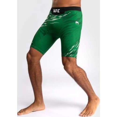 UFC Fusion by Venum Authentic Fight Night Vale Tudo šortai vyrams, žali