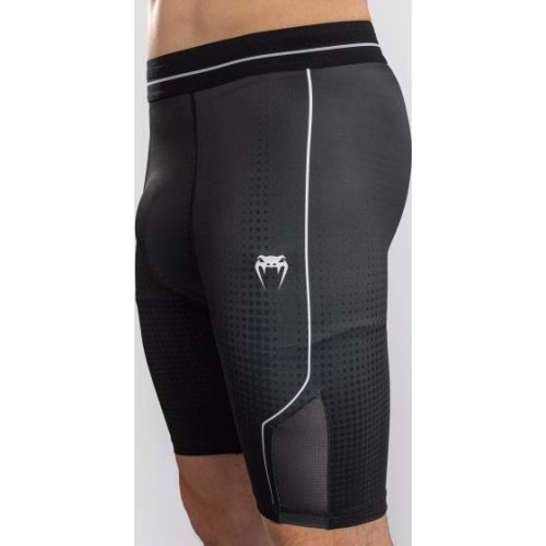 Шорты Venum Stealth Vale Tudo, черно-белые