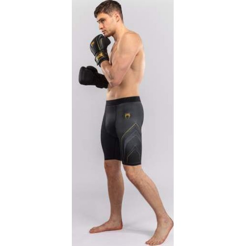 Шорты Venum Streamline Vale Tudo – черно-золотые