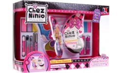 Make-up kit