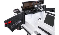 Vehicle Mercedes G63 AMG LIFT White