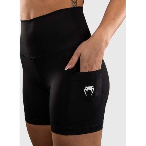 Venum Essential moteriški dviratininkų šortai, juodi
