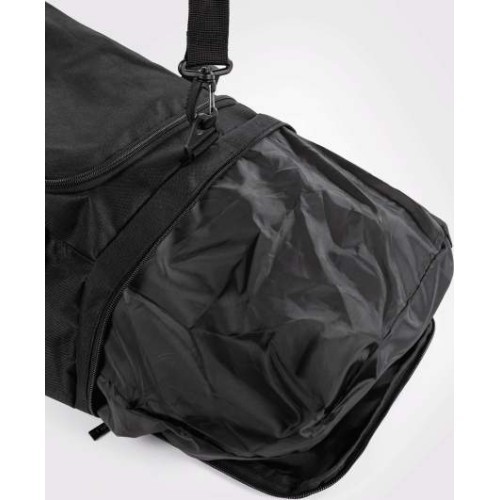 Спортивная сумка Venum Essential (26 л), черная