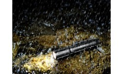 LED Flashlight Fenix ​​E20 V2.0