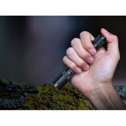 Светодиодный фонарь Fenix E20 V2.0