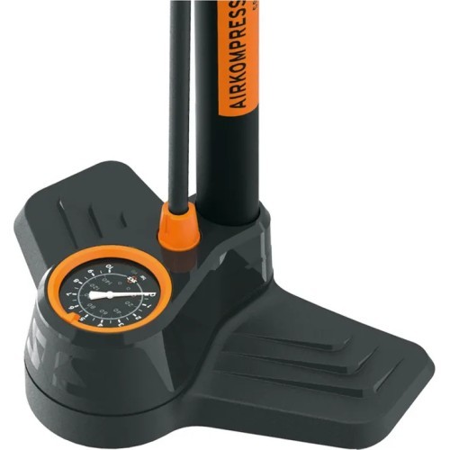 Pompa SKS AIRKOMPRESSOR COMPACT 10.0 su manometru