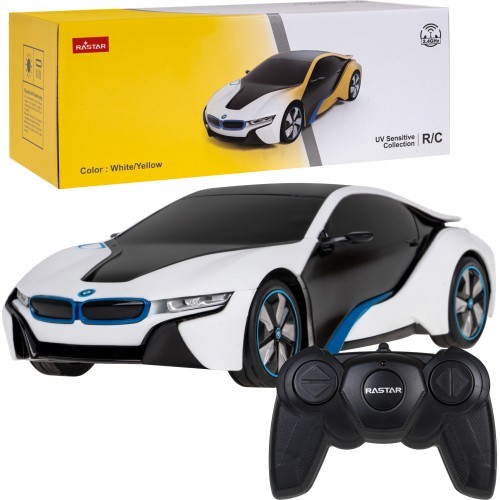 Радиоуправляемый BMW i8 1:24 RASTAR с меняющимся цветом