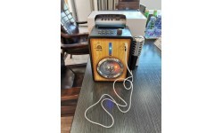 Stiprintuvas su Bluetooth ir mikrofono funkcija