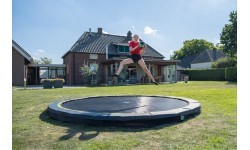 EXIT Silhouette ground sports trampoline ø427cm - black