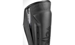 Venum Elite Evo blauzdų apsaugos, juodos/juodos