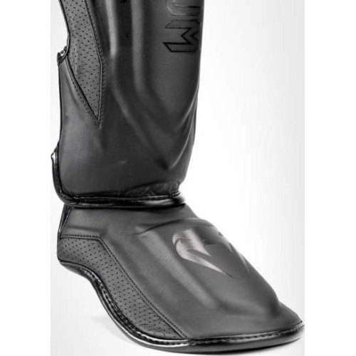 Venum Elite Evo blauzdų apsaugos, juodos/juodos