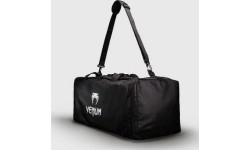 Sportinis krepšys Venum Essential (61 l), juodas
