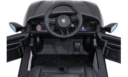 Vehicle Porsche Cayenne Black