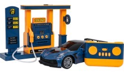 Nuotoliniu būdu valdomas sportinis automobilis su degalinės stotele