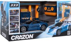Nuotoliniu būdu valdomas sportinis automobilis su degalinės stotele