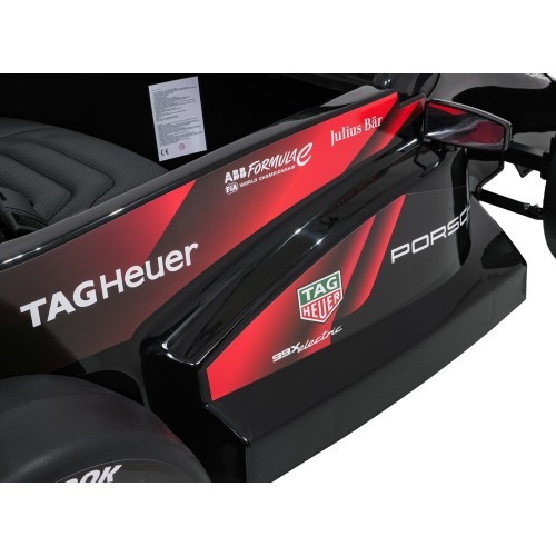 Elektromobilis Porsche Formula E, raudonas
