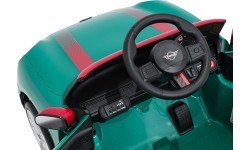 Elektromobilis Mini Cooper, žalias