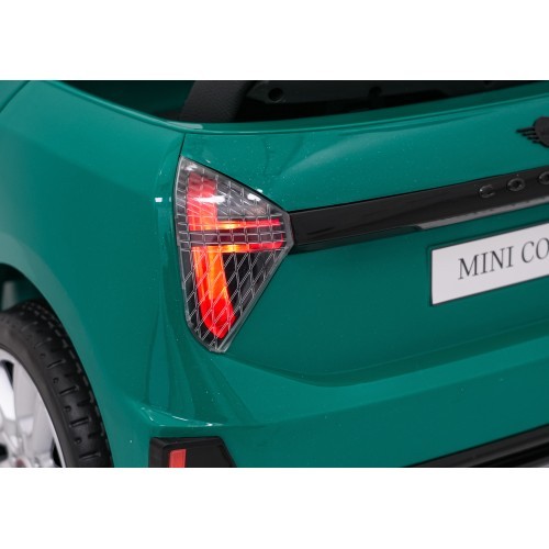 Электромобиль Mini Cooper, зелёный