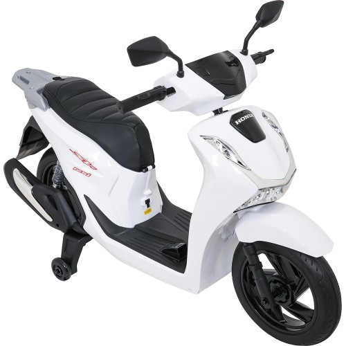 Vehicle Motor Scooter HONDA SH125I White