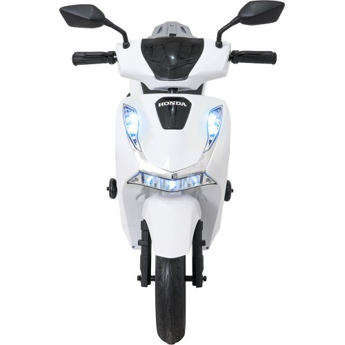Vehicle Motor Scooter HONDA SH125I White