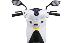Детский электрический мотороллер Honda SH125I, белый