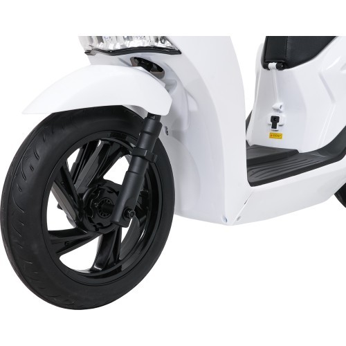 Детский электрический мотороллер Honda SH125I, белый