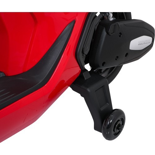 Vehicle Motor Scooter HONDA SH125I Red